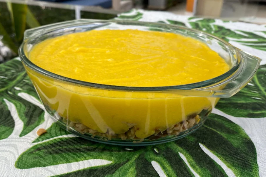 Receita de escondidinho vegano de mandioquinha com proteína texturizada de soja