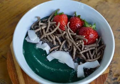 Receita de smoothie bowl de espirulina proteico