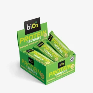 Barra Crocante de Proteína biO2 linha Protein & Performance, Vegana e Sem Glúten, sabor Baunilha com cobertura de Matchá, caixa com 9 unidades de 50 gramas cada.