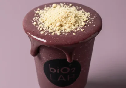 farofa proteica tipo paçoca feita com proteína vegetal de baunilha e amendoim